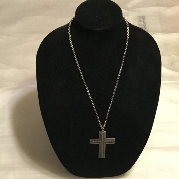 Vintage and very large pewter cross necklace marked Tinn Pewter Made In Norway - Picture 10 of 10